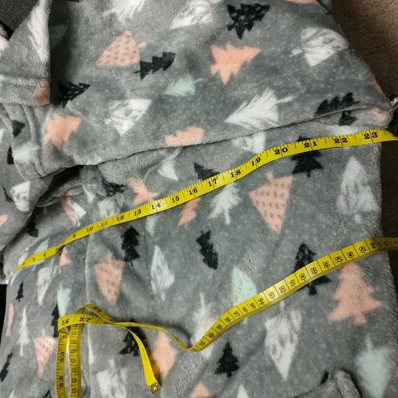 Plush Robe Tree Design Ladies Small w/ Pockets Belt Gray Black Pink Green White - Picture 11 of 16